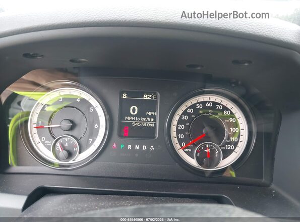 1C6RR7FG7GS396136 2016 RAM 1500 Белый Вид задних сидений