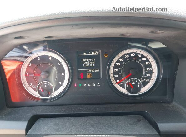 1C6RR7FG7H5845431 2017 RAM 1500 Black Vista de los asientos traseros