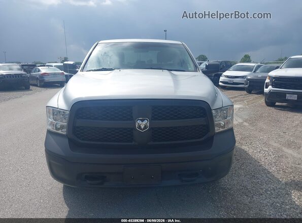 1C6RR7FG7HS596905 2017 RAM 1500 Silver Вид щитка приладів