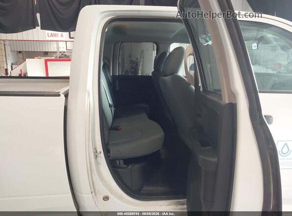 1C6RR7FG7JS284430 2018 RAM 1500 White Vista de la etiqueta del VIN