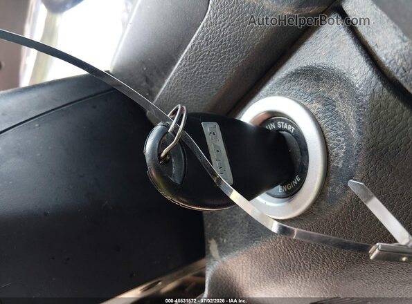 1C6RR7FG7JS327602 2018 RAM 1500 Silver Առջևի վահանակի տեսք