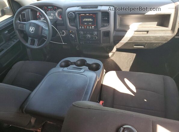 1C6RR7FG7LS122039 2020 RAM 1500 Charcoal Widok deski rozdzielczej