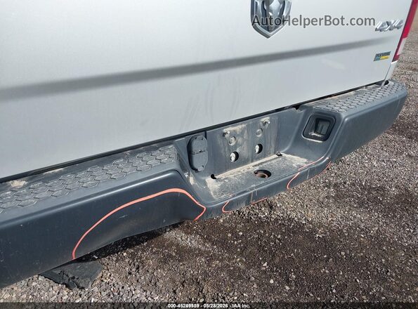 1C6RR7FG8GS377157 2016 RAM 1500 Silver Вид щитка приладів