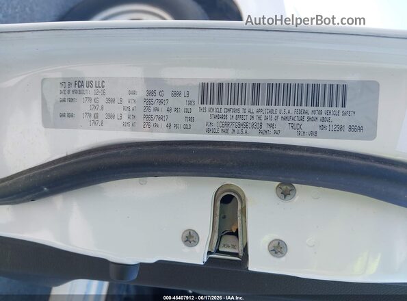 1C6RR7FG9HS610318 2017 RAM 1500 White Շարժիչի բաժամունքի տեսք