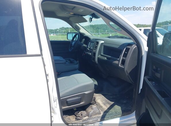 1C6RR7FG9HS610318 2017 RAM 1500 White Սալոնի դիմացի տեսք