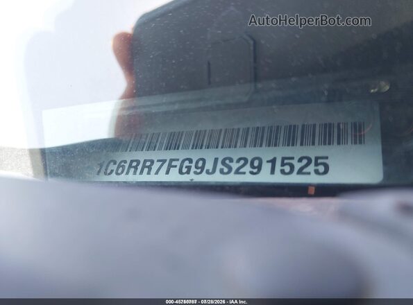 1C6RR7FG9JS291525 2018 RAM 1500 Gray ძრავის განყოფილების ხედი