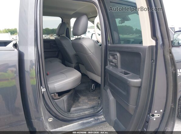 1C6RR7FG9JS306699 2018 RAM 1500 Gray Front view