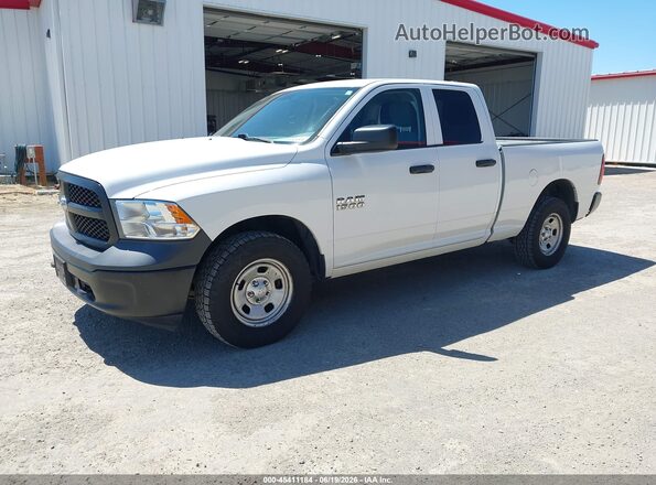 1C6RR7FG9JS326211 2018 RAM 1500 White წინა მარცხენა ხედი სამი მეოთხედიდან