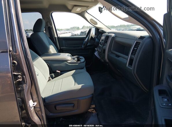 1C6RR7FGXGS126933 2016 RAM 1500 Gray Front interior view