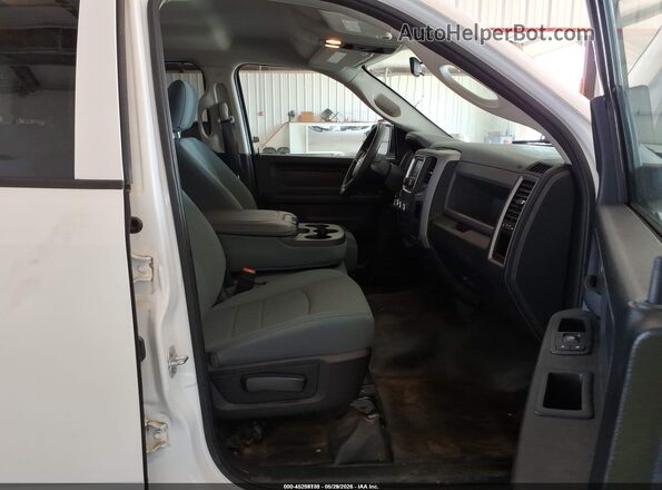 1C6RR7FGXHS544281 2017 RAM 1500 White Vista interior delantera