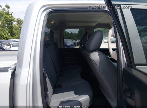 1C6RR7FGXJS326122 2018 RAM 1500 Silver VIN კოდის სტიკერის ხედი