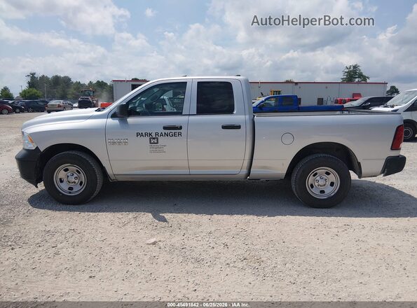 1C6RR7FGXJS326122 2018 RAM 1500 Silver სალონის 360-გრადუსიანი ხედი