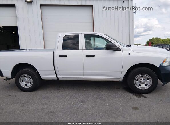 1C6RR7FGXJS326217 2018 RAM 1500 White Rear interior view