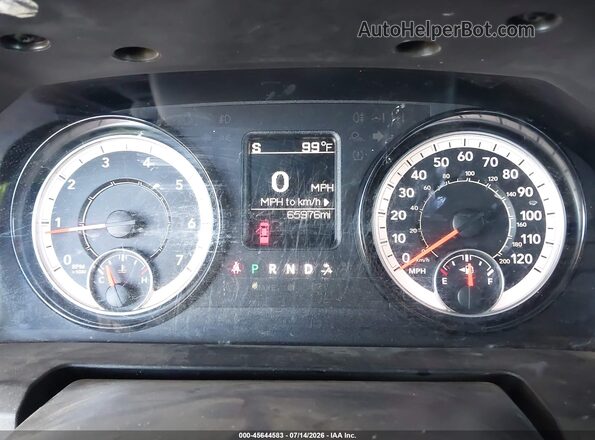1C6RR7FGXLS158873 2020 RAM 1500 CLASSIC White Widok tylnych siedzeń