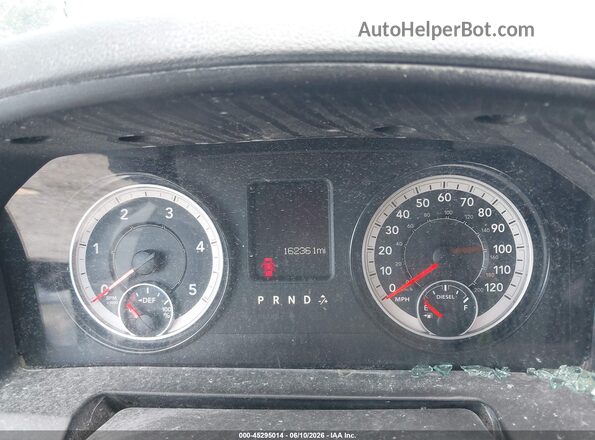 1C6RR7FM0JS331433 2018 RAM 1500 White უკანა სავარძლების ხედი