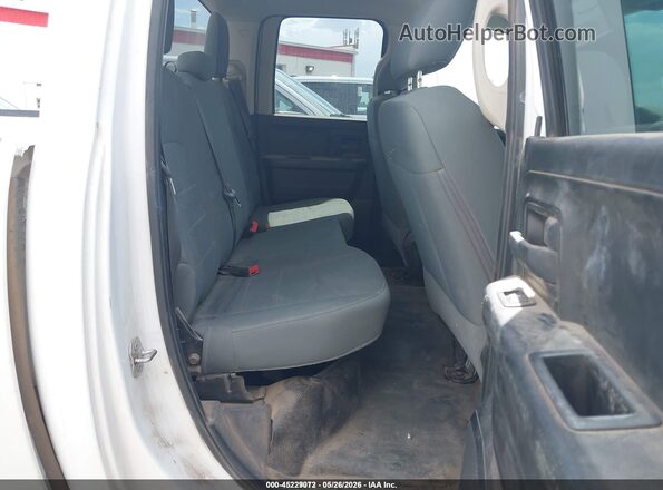 1C6RR7FT1JS300456 2018 RAM 1500 White Widok naklejki z numerem VIN