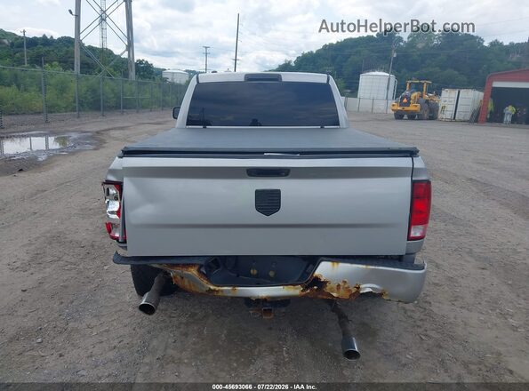 1C6RR7FT5HS581882 2017 RAM 1500 Silver 