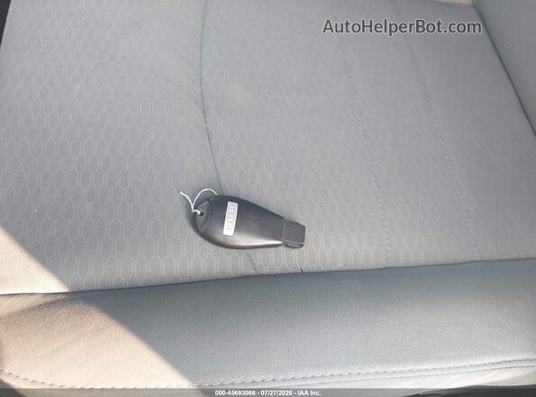 1C6RR7FT5HS581882 2017 RAM 1500 Silver Dashboard view