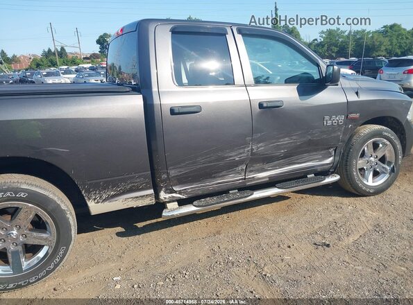1C6RR7FT5JS190639 2018 RAM 1500 Серый Вид спереди
