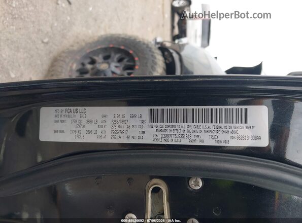 1C6RR7FT5JS351619 2018 RAM 1500 Black Engine compartment view