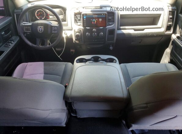 1C6RR7FT7GS123937 2016 RAM 1500 Черный Вид панели приборов