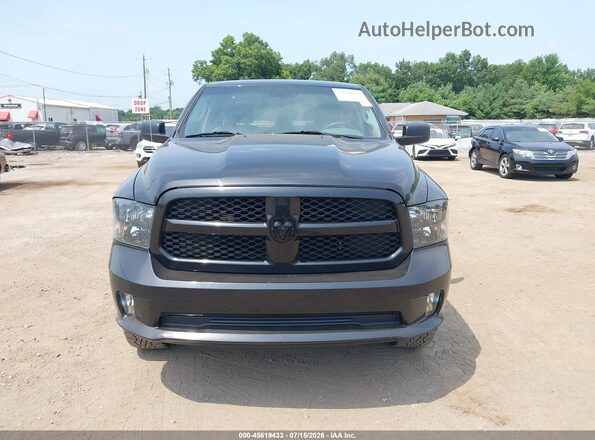 1C6RR7FT7JS271190 2018 RAM 1500 Black Rear interior view