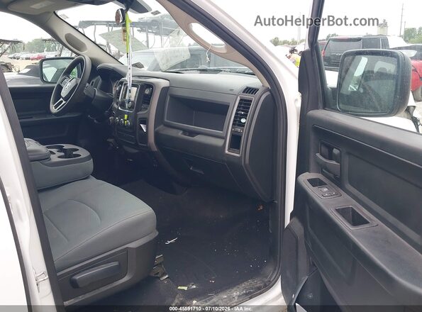 1C6RR7FT7JS351198 2018 RAM 1500 White Вид салону спереду