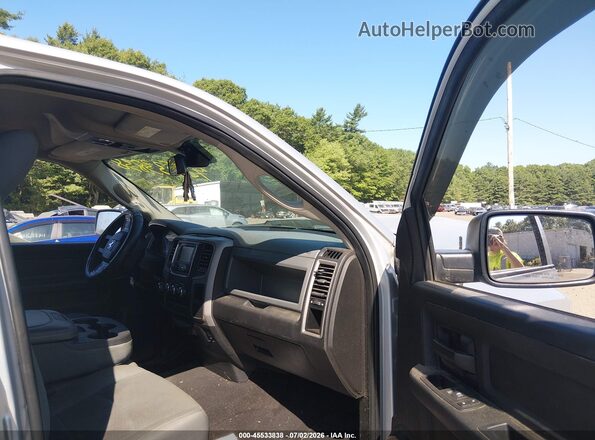 1C6RR7FT8GS402636 2016 RAM 1500 Серебряный Вид салона спереди
