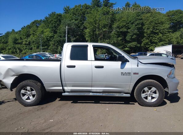 1C6RR7FT8GS402636 2016 RAM 1500 Серебряный Вид задней части салона