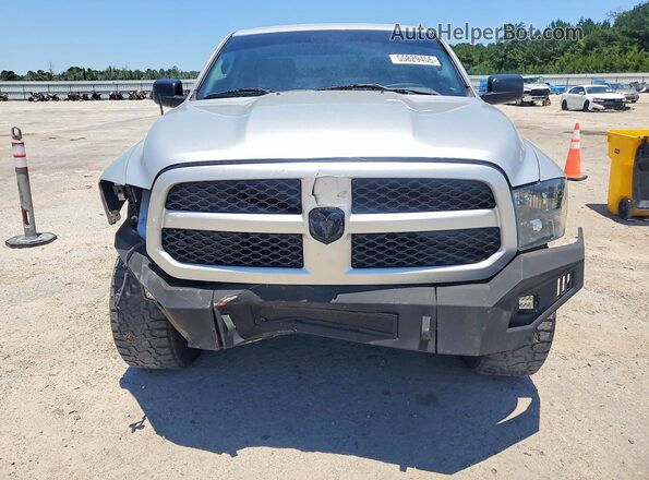 1C6RR7FT8JS203254 2018 RAM 1500 Silver Вид спереду