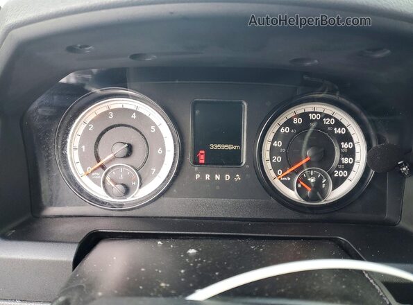 1C6RR7FTXGS151005 2016 RAM 1500 Gray Widok zestawu wskaźników