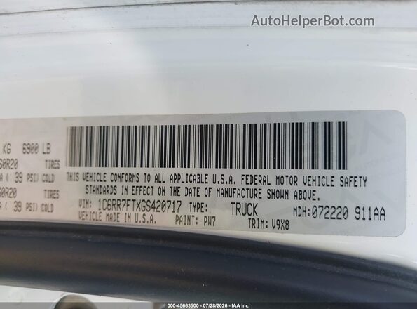 1C6RR7FTXGS420717 2016 RAM 1500 White ძრავის განყოფილების ხედი