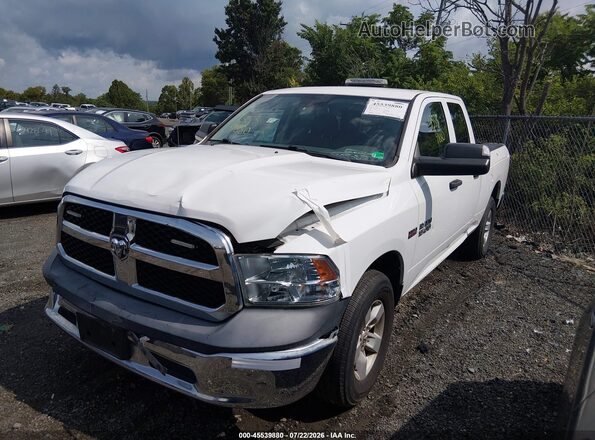 1C6RR7FTXJS329017 2018 RAM 1500 White Առջևի ձախ երեք քառորդ տեսարան