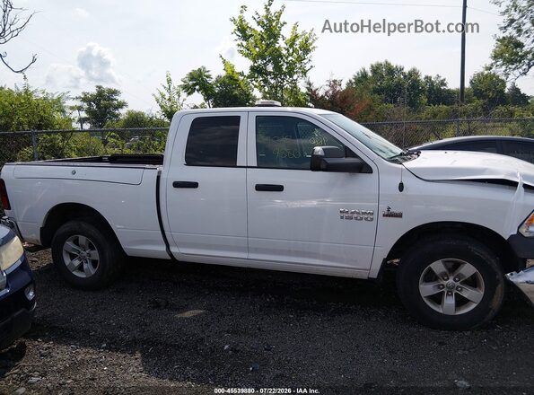1C6RR7FTXJS329017 2018 RAM 1500 White Սալոնի հետևի տեսք