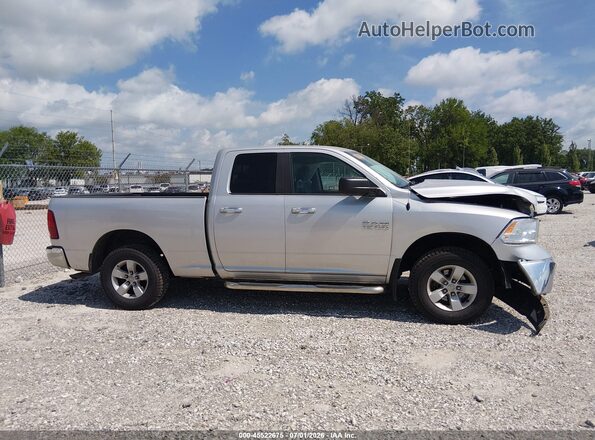 1C6RR7GG0HS753592 2017 RAM 1500 Gray Вид задньої частини салону