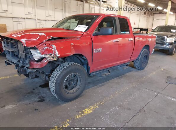 1C6RR7GG0JS300904 2018 RAM 1500 Red Առջևի ձախ երեք քառորդ տեսարան