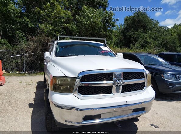 1C6RR7GG1HS583565 2017 RAM 1500 White Front view