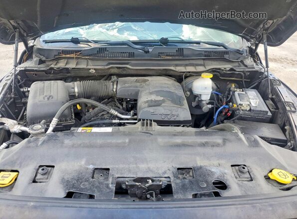1C6RR7GG2LS159952 2020 RAM 1500 Gray Widok wnętrza z tyłu