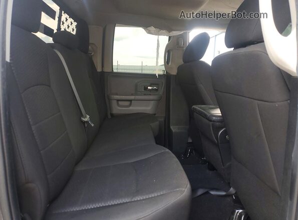 1C6RR7GG2LS159952 2020 RAM 1500 Gray Widok tylnych siedzeń