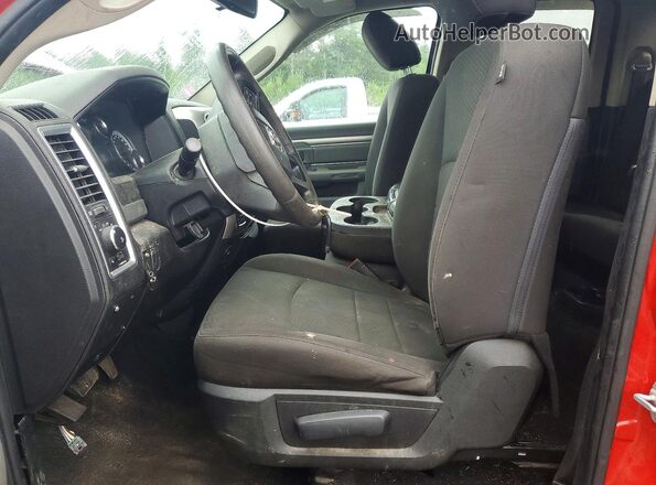 1C6RR7GG7LS115560 2020 RAM 1500 Red Вид салону спереду