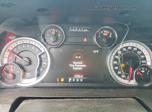 1C6RR7GG7LS115560 2020 RAM 1500 Red Вид щитка приладів