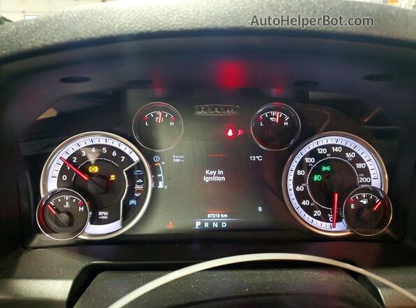 1C6RR7GG8MS548774 2021 RAM 1500 Синий Вид щитка приборов