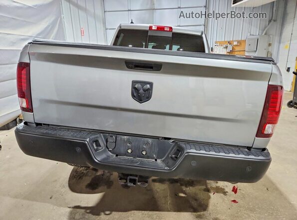 1C6RR7GG9MS590807 2021 RAM 1500 Silver Вид ззаду