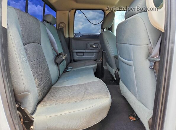 1C6RR7GT0GS156079 2016 RAM 1500 White Rear seats view