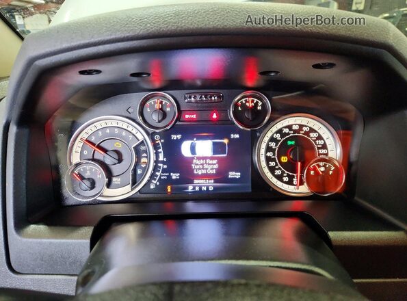 1C6RR7GT3GS322563 2016 RAM 1500 Silver Vista del cuadro de instrumentos