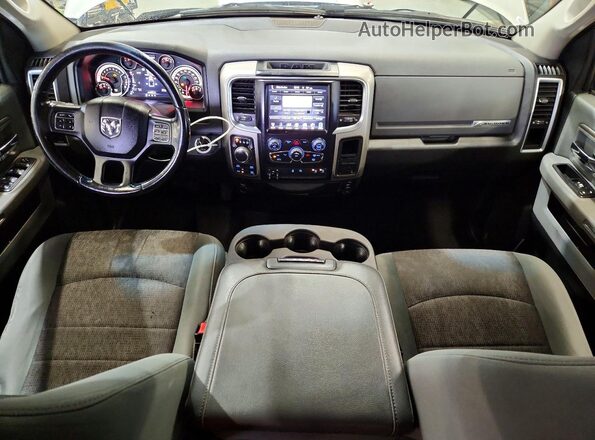 1C6RR7GT3GS322563 2016 RAM 1500 Silver Vista del salpicadero