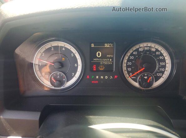 1C6RR7GT3LS104925 2020 RAM 1500 Gray Widok zestawu wskaźników