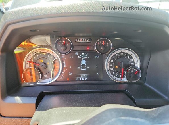 1C6RR7GT3MS568833 2021 RAM 1500 Черный Вид щитка приборов