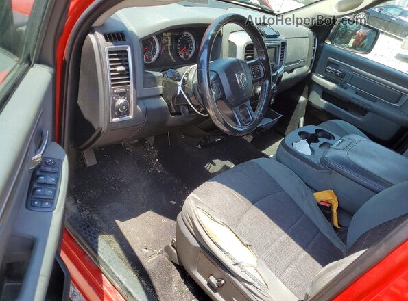 1C6RR7GT4GS165867 2016 RAM 1500 Red Вид панелі приладів