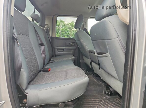 1C6RR7GT5GS264813 2016 RAM 1500 Silver Vista de los asientos traseros